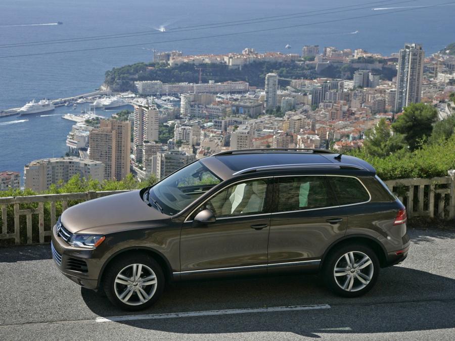  Volkswagen Touareg V6 TDi 2010 года  (US) (фото 10 из 16)